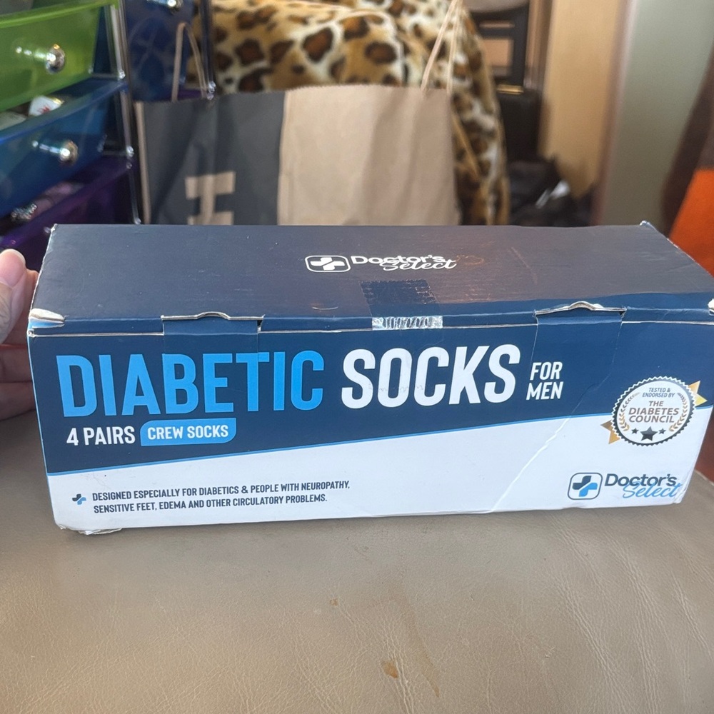 Doctor's Choice Diabetic Crew Socks for Men - 4 Pairs - Blue.  Size S.  New!